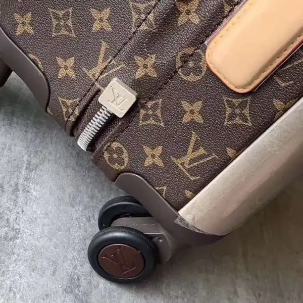 Cheap Louis Vuitton HORIZON 55 0126