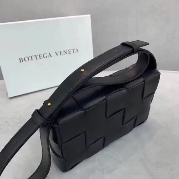 Cheap BOTTEGA VENETA CASSETTE 0131