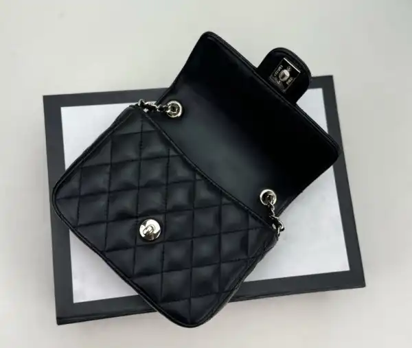 Repladies Cheap CL MINI FLAP BAG 0124