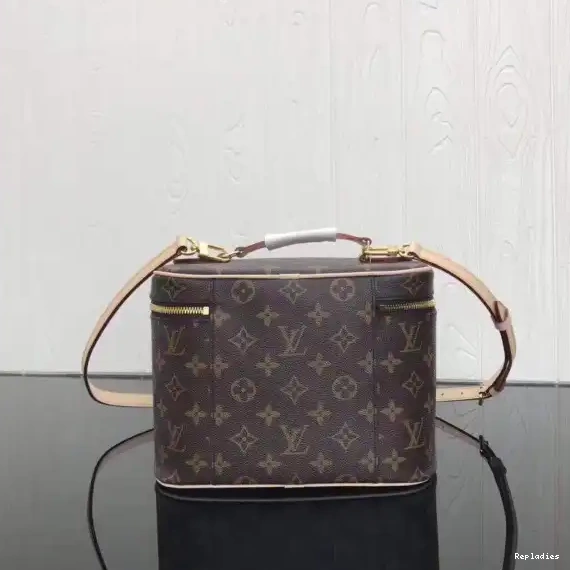 Cheap LOUIS VUITTON TOILETRY BAG 0226