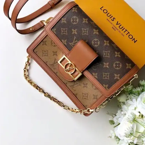 Cheap Dauphine Spring Louis MM（2019 Vuitton Show） 0224