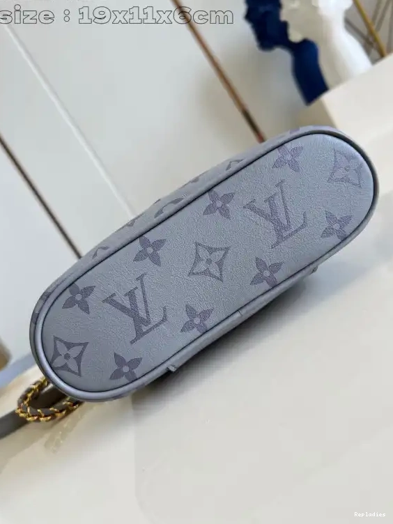 Cheap 11.5 Chain Vanity x CM VUITTON Pouch-19 LOUIS 6.5 x 0220