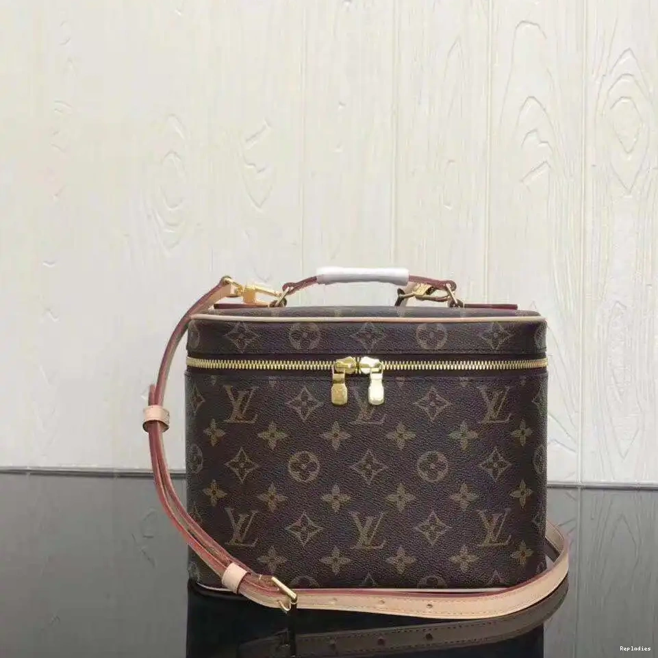 Cheap LOUIS VUITTON TOILETRY BAG 0226