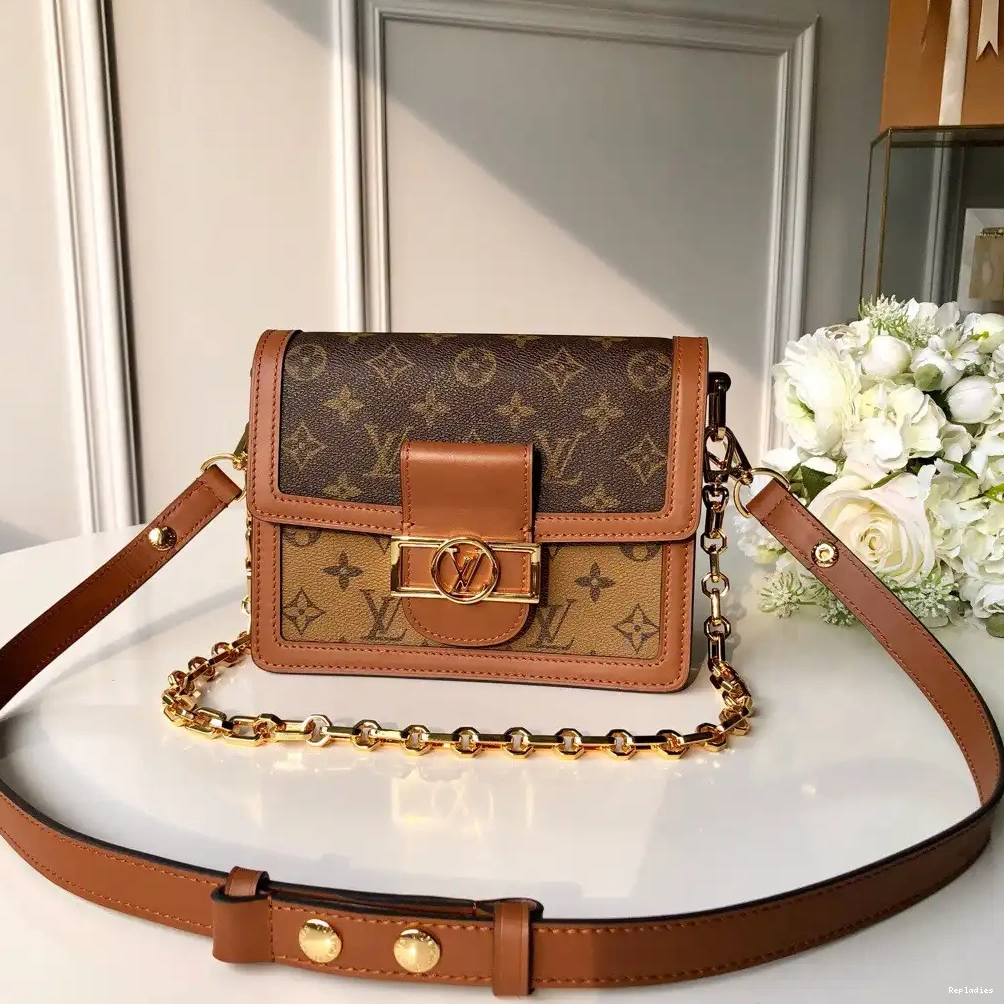 Cheap Mini（2019 Louis Vuitton Spring Dauphine Show） 0219