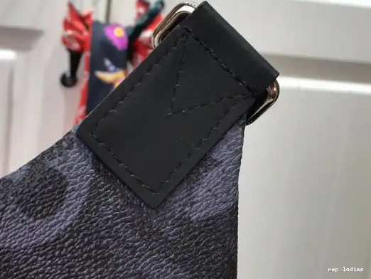 Cheap LOUIS DISCOVERY BUMBAG VUITTON 0215