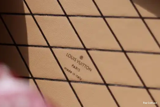 Cheap PETITE VUITTON SINCE LOUIS MALLE 1854 0214