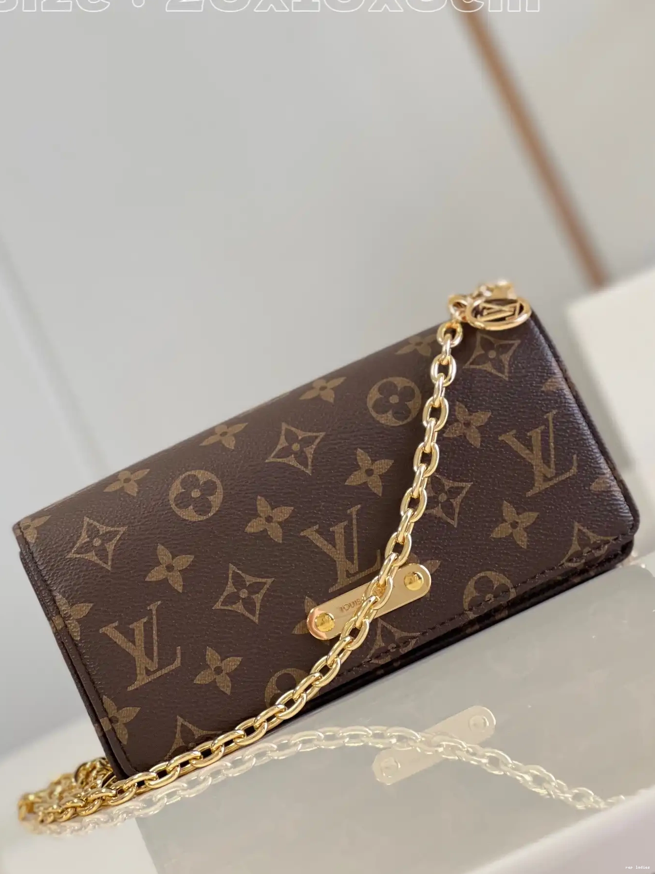 Cheap On Wallet LOUIS Lily Chain VUITTON 0221