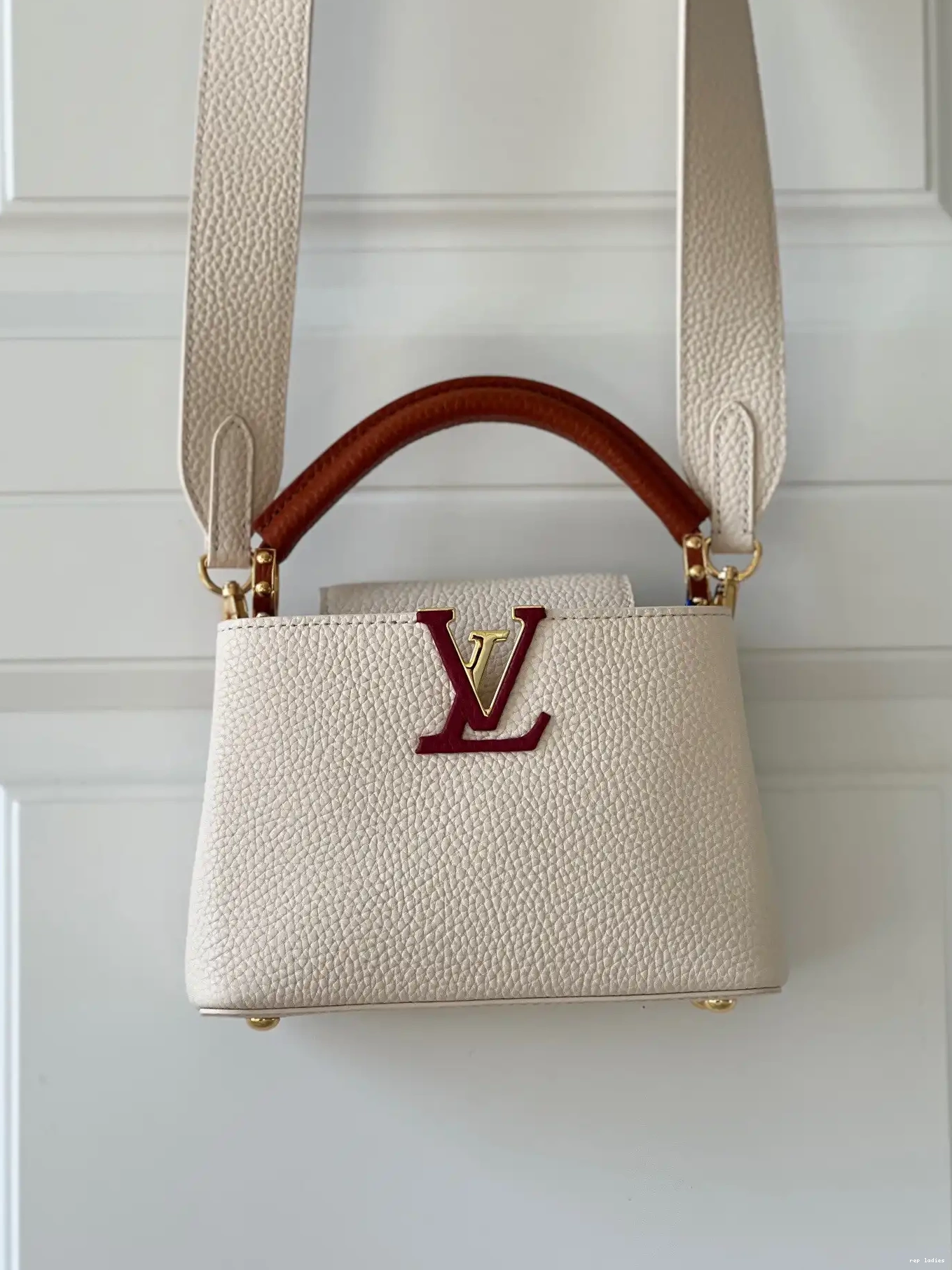 Cheap LOUIS MINI VUITTON CAPUCINES 0220