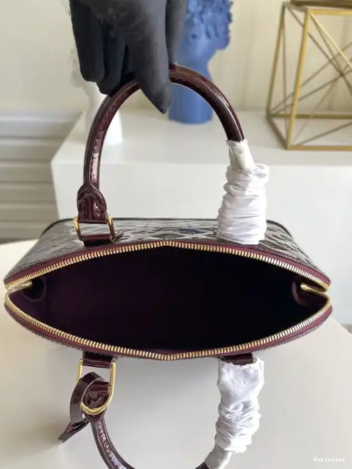 Cheap LOUIS VUITTON ALMA PM 0215