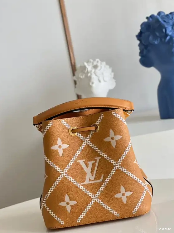 Cheap BB LOUIS VUITTON NÉONOÉ 0226