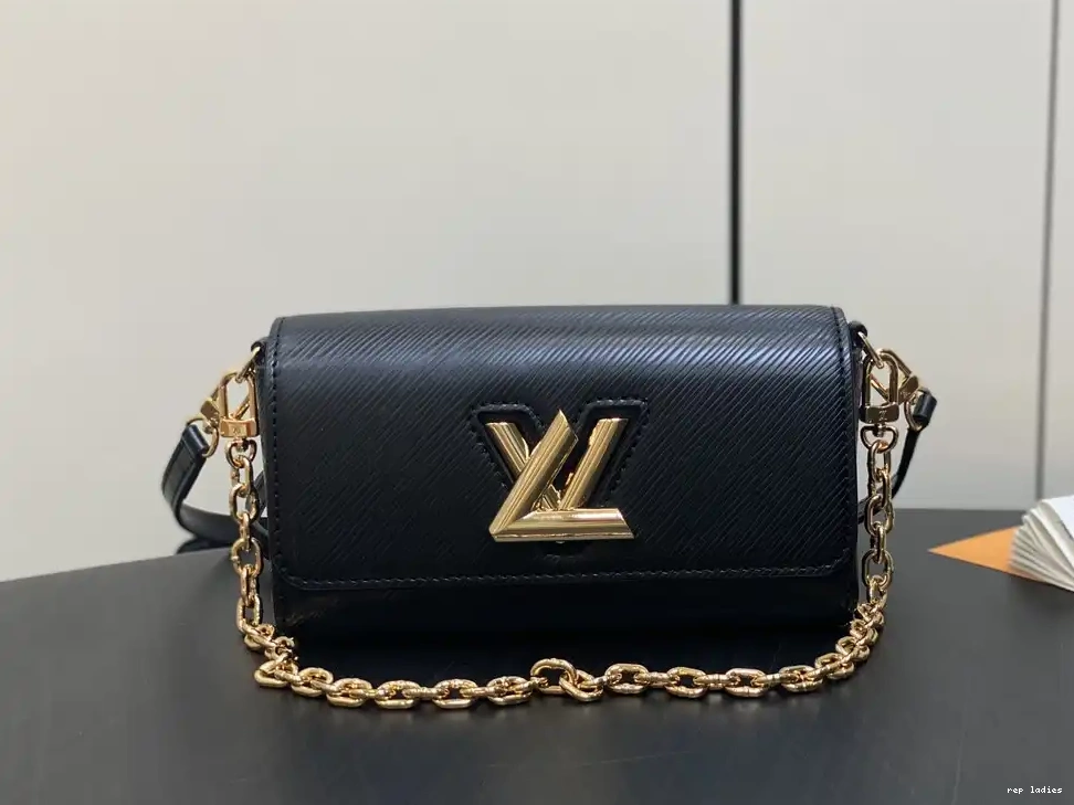 Cheap VUITTON TWIST-19*10.5*6.5cm LOUIS 0218