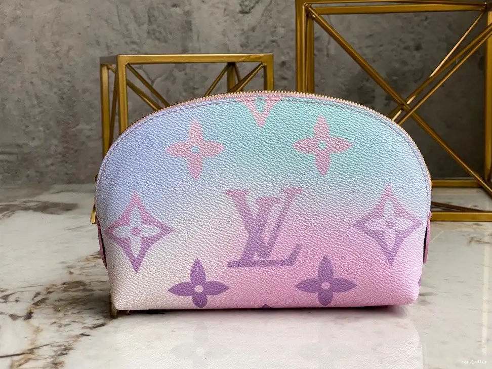 Cheap COSMETIC POUCH Vuitton Louis 0215