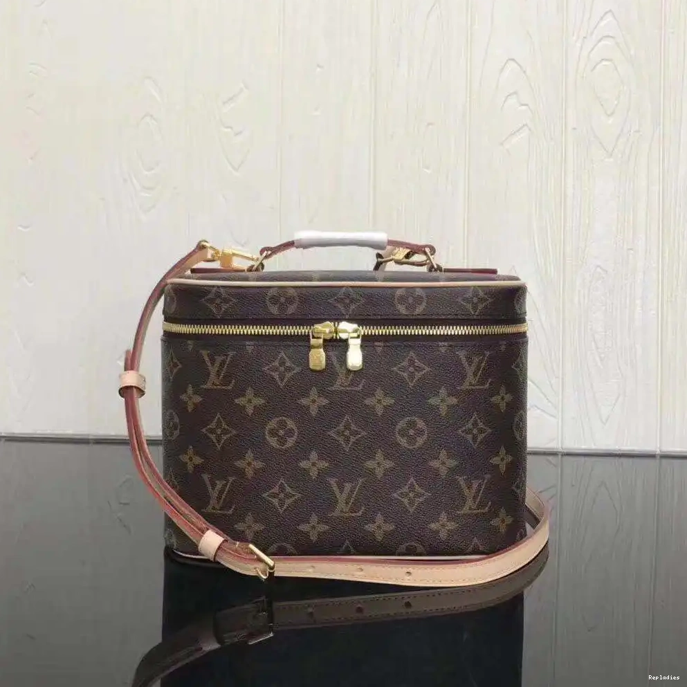 Cheap LOUIS VUITTON TOILETRY BAG 0226