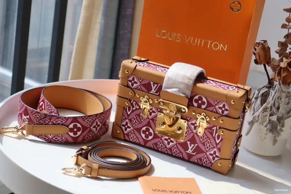 Cheap PETITE VUITTON SINCE LOUIS MALLE 1854 0214