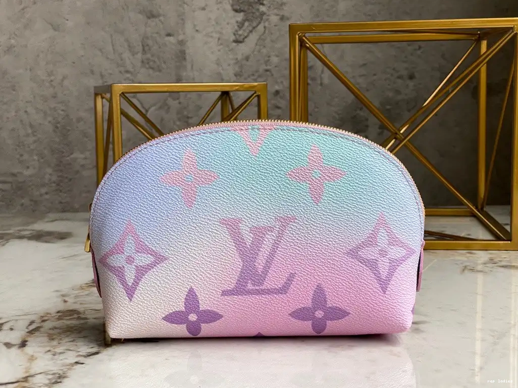 Cheap COSMETIC POUCH Vuitton Louis 0215