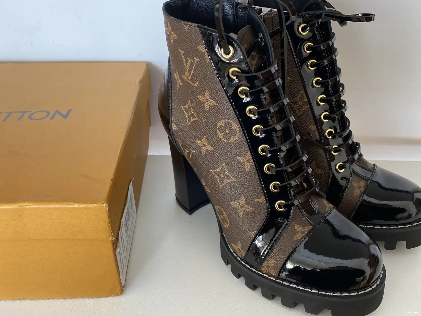 Cheap BOOTS LOUIS VUITTON 0210