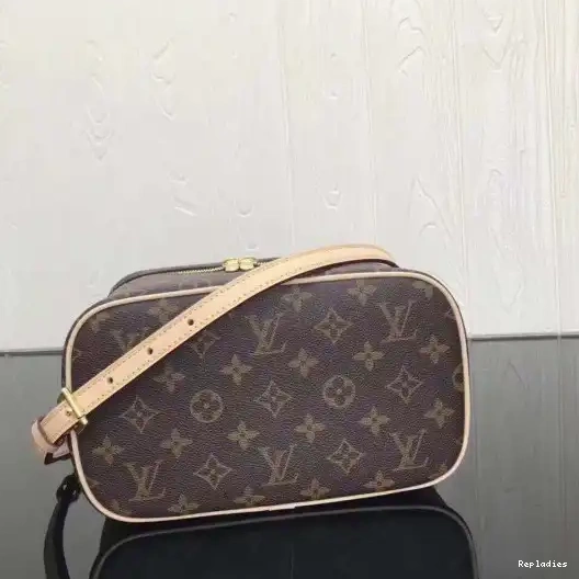 Cheap LOUIS VUITTON TOILETRY BAG 0226