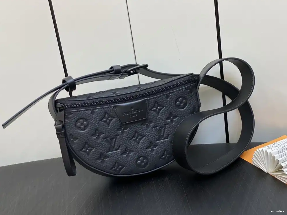 Cheap VUITTON LOUIS Crossbody Moon 0225