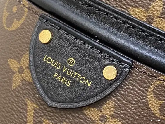 Cheap VUITTON Bag-14*20.5*14CM New Canoe LOUIS 0216