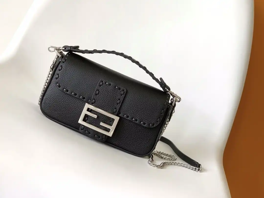 Cheap FENDI BAGUETTE-20*5*13CM 0201