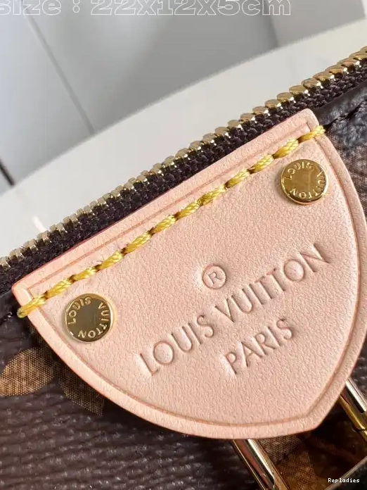 Cheap VUITTON LOUIS x5.5CM Tirette - Pochette 22 12 x 0217