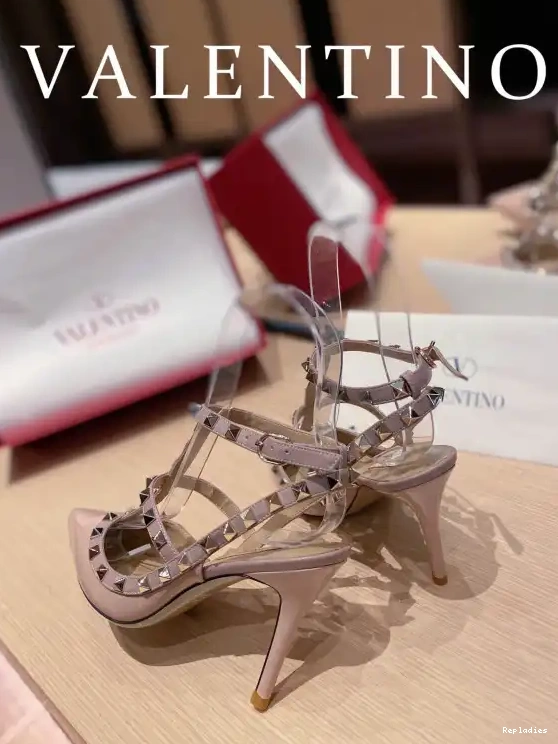 Cheap VALENTINO ROCKSTUD SANDAL 0207